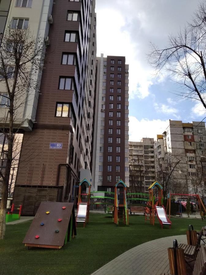 Sky House Exclusive Apartments Chişinau Exteriör bild
