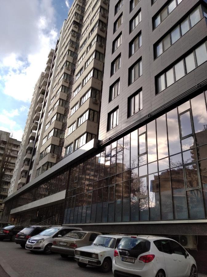 Sky House Exclusive Apartments Chişinau Exteriör bild